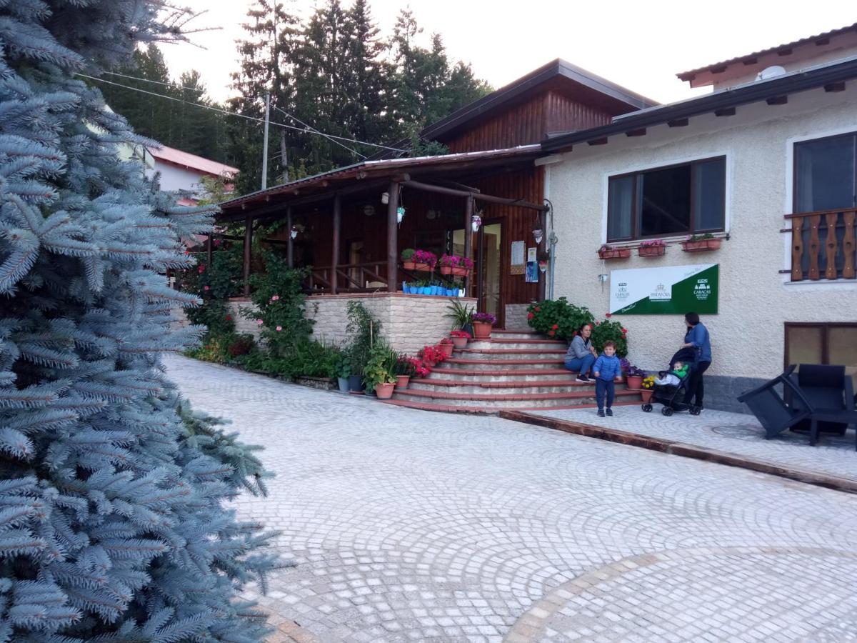 Guest House Caracas Lorica Eksteriør bilde
